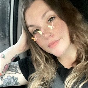 Meet your Posher, Tiffany